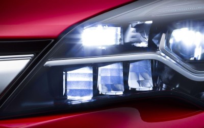 Νέας τεχνολογίας φώτα στη νέα γενιά Astra