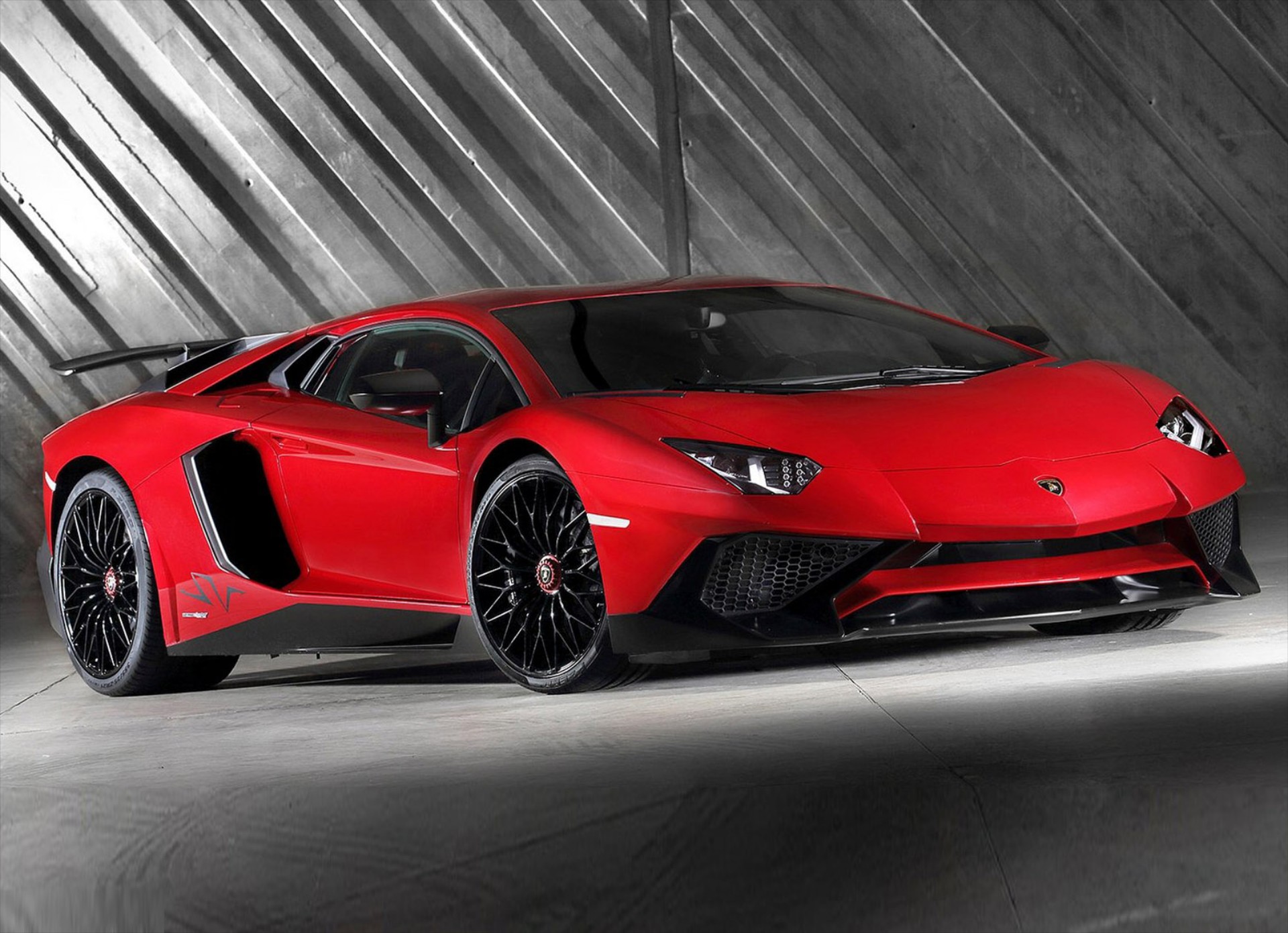 Η νέα Lamborghini Aventador SV στο Ring (VIDEO)