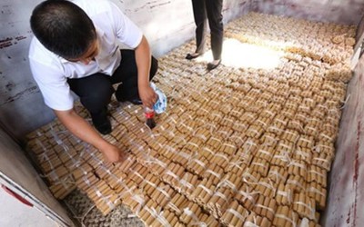 Αγόρασε νέο αυτοκίνητο με… κέρματα!