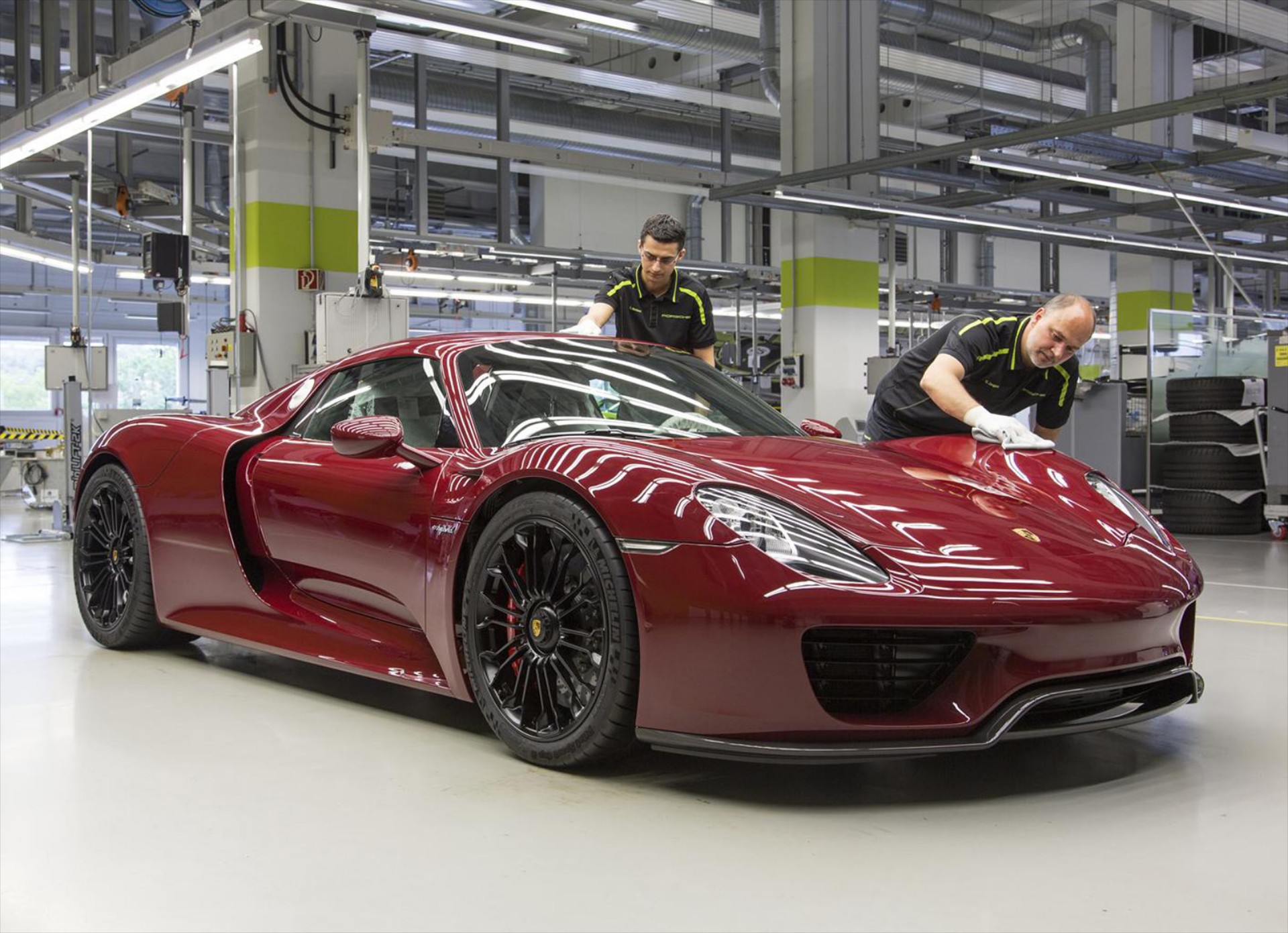 Τέλος η παραγωγή της Porsche 918 Spyder