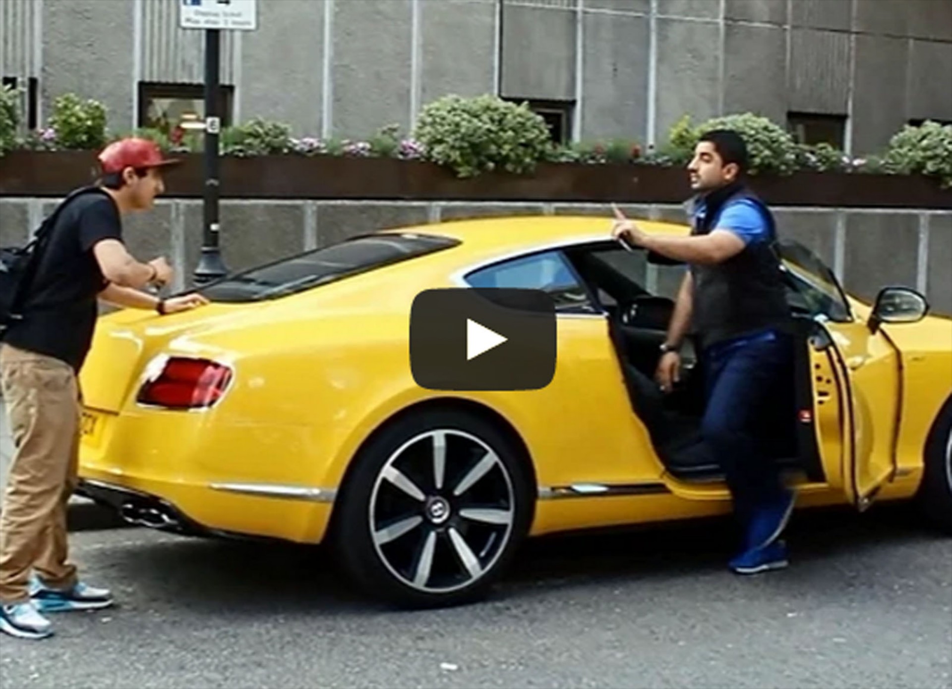 Μην «παίζεις» με τα supercars των άλλων (VIDEO)