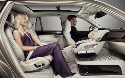 Νέο περιστροφικό παιδικό κάθισμα από τη Volvo (VIDEO)