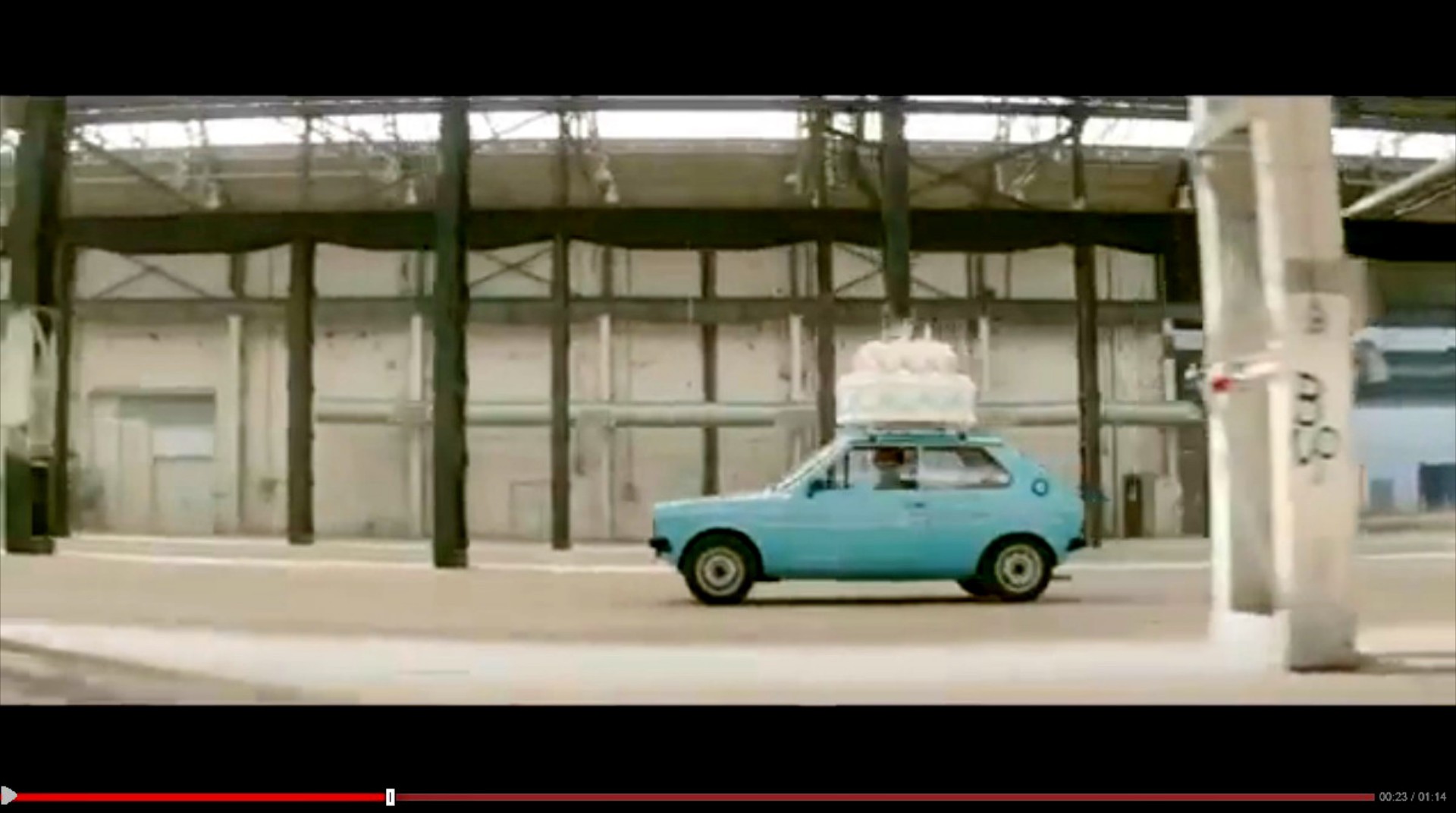 VIDEO: Χρόνια Πολλά VW Polo. Ουπς!
