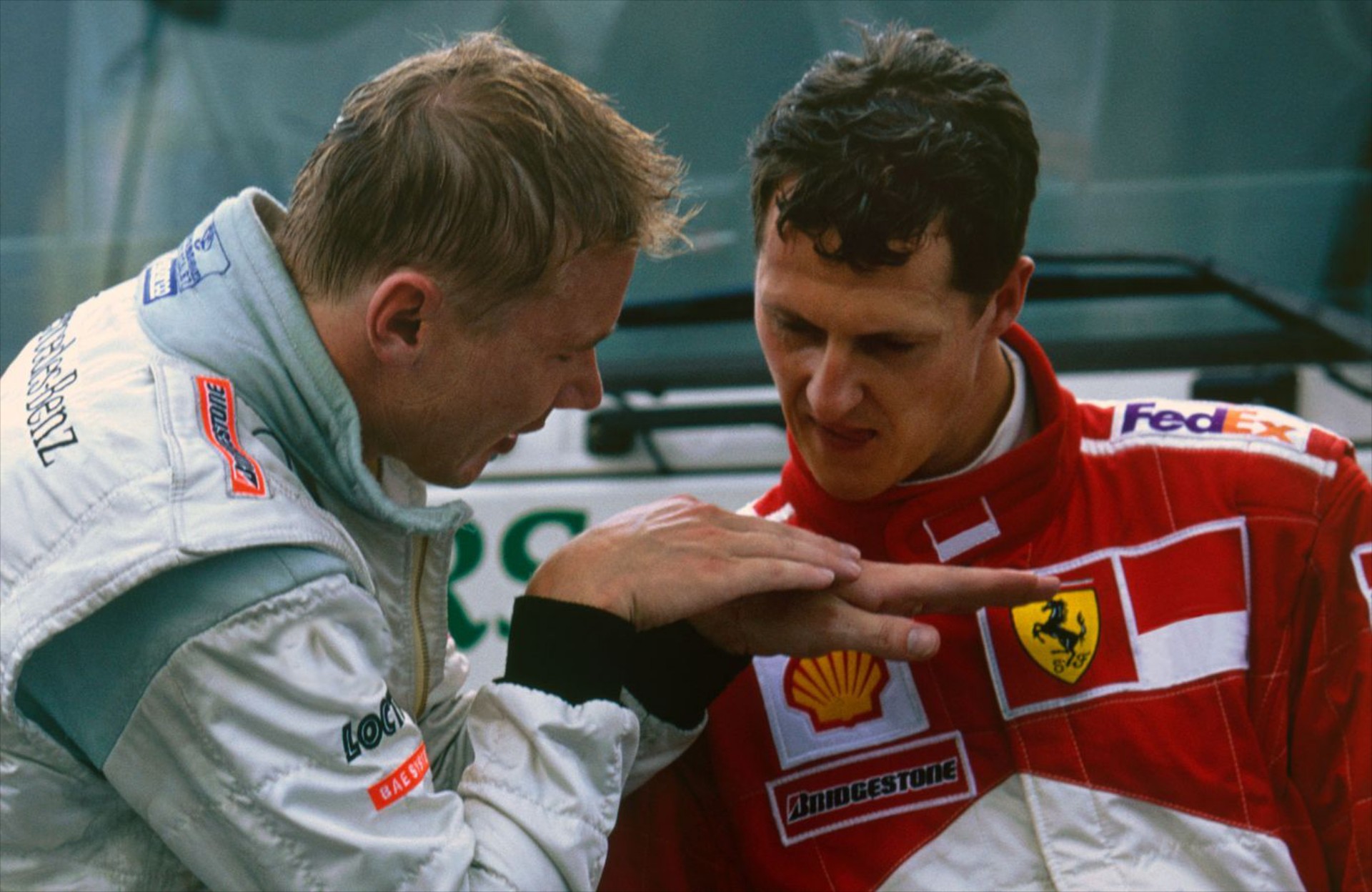 VIDEO: Το προσπέρασμα του Hakkinen στον Schumacher στο Spa το 2000