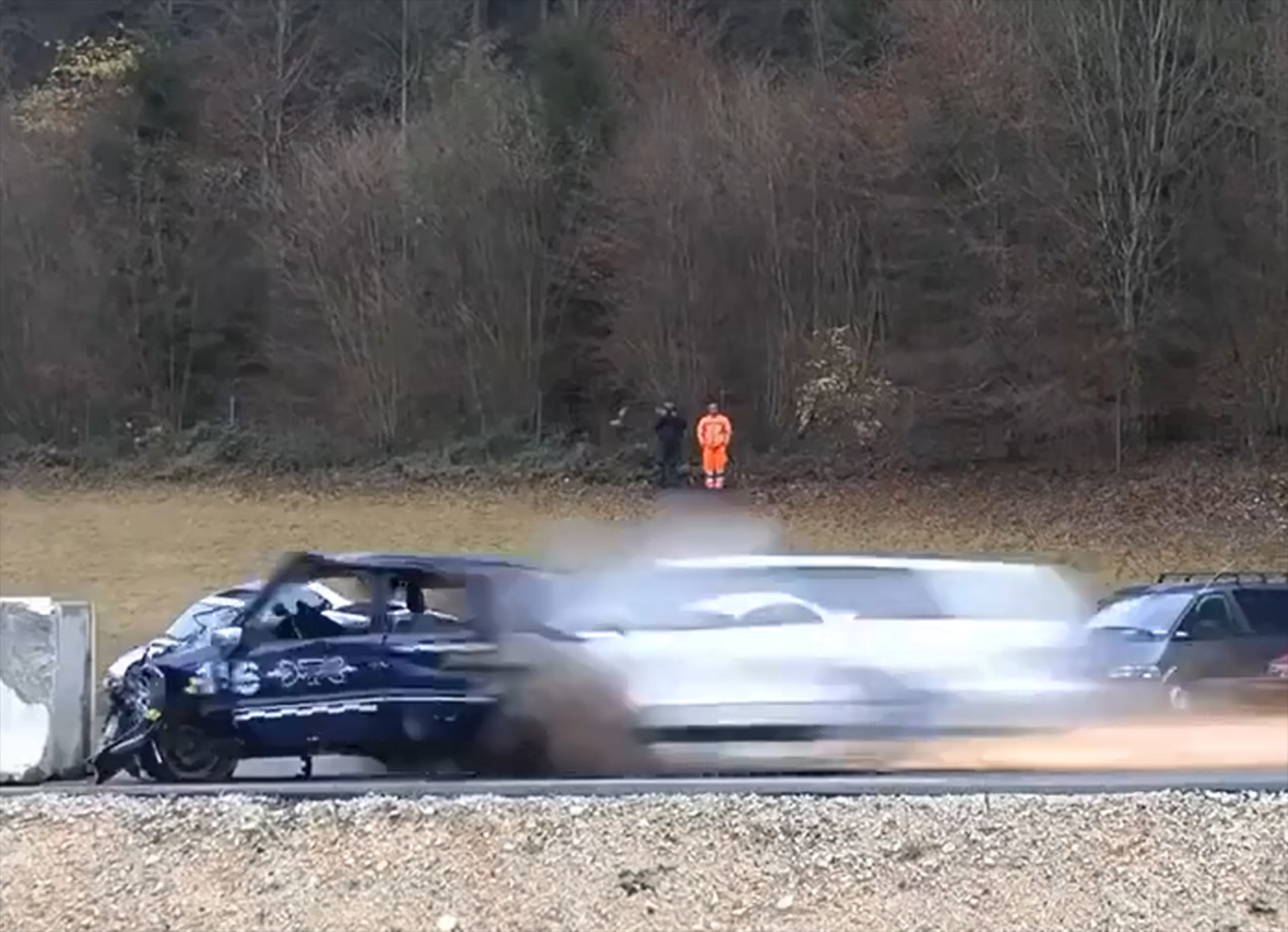 Αυτό γίνεται όταν τρακάρεις με 200 km/h (VIDEO)