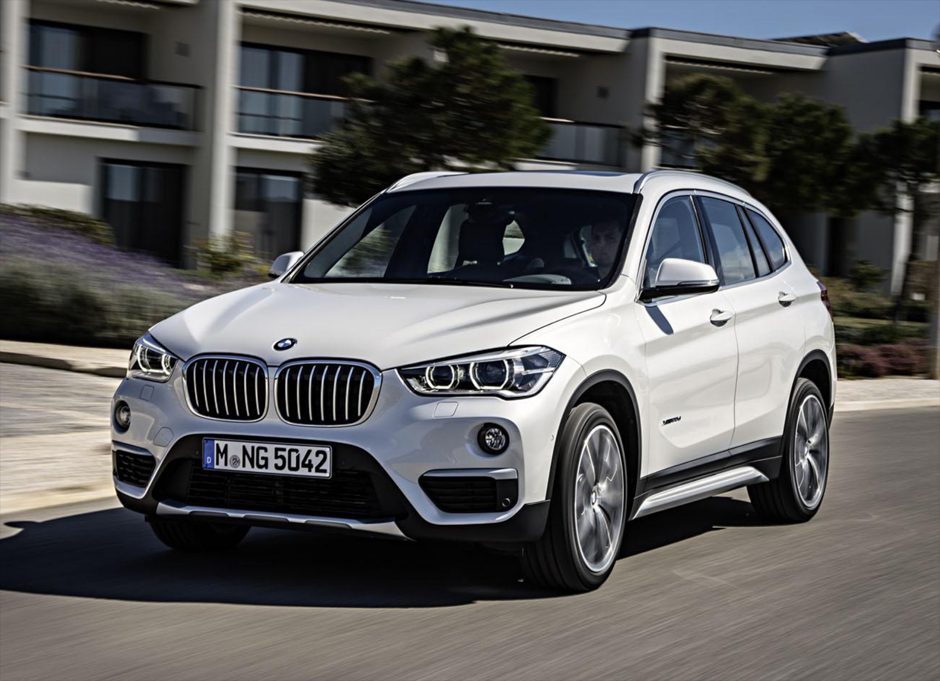 Νέα BMW X1 1.500 cc σε βενζίνη και diesel
