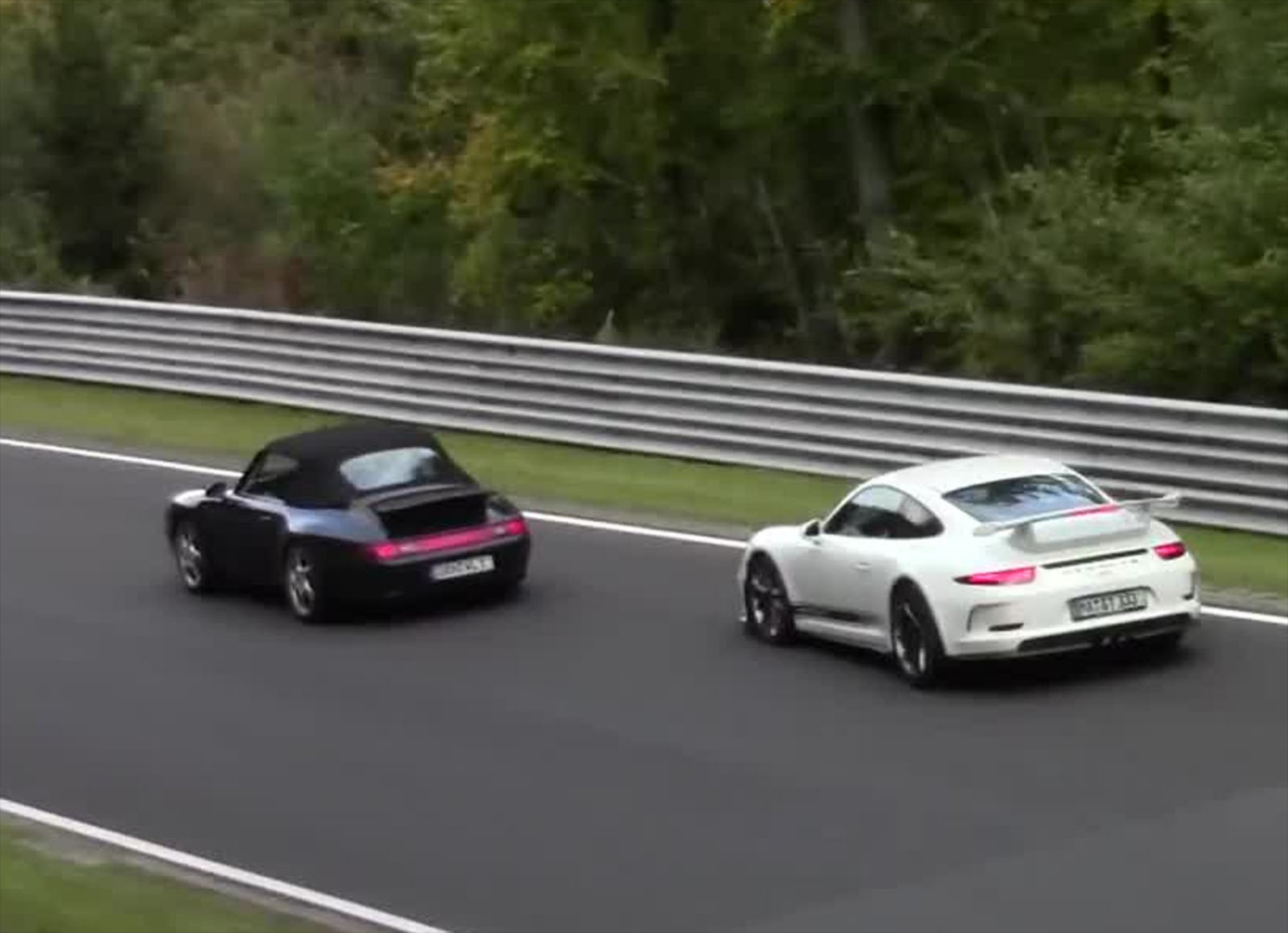 Ψύχραιμος ο οδηγός της Porsche… (VIDEO)