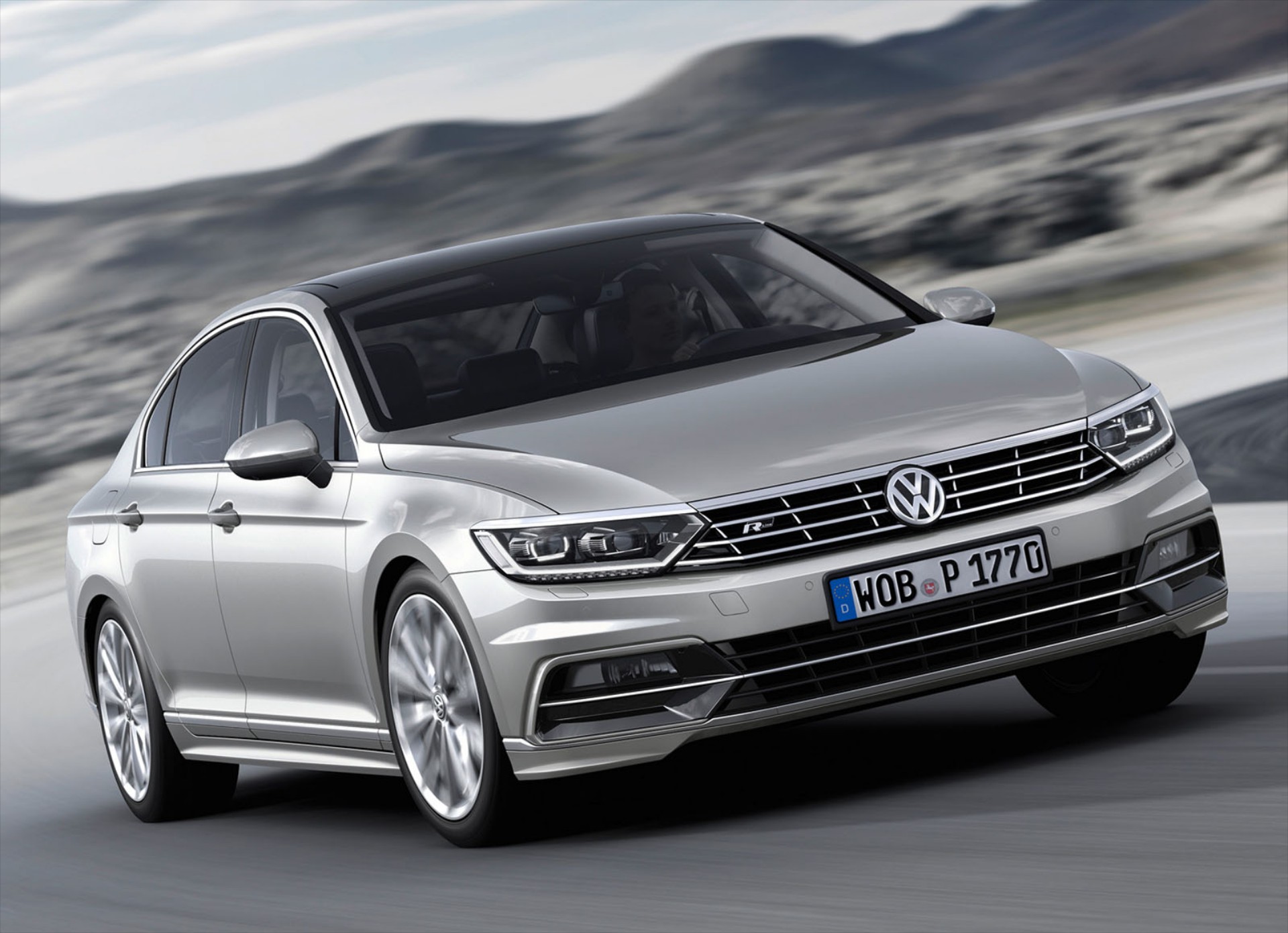 Ανακοινώθηκαν οι τιμές του VW Passat R-Line