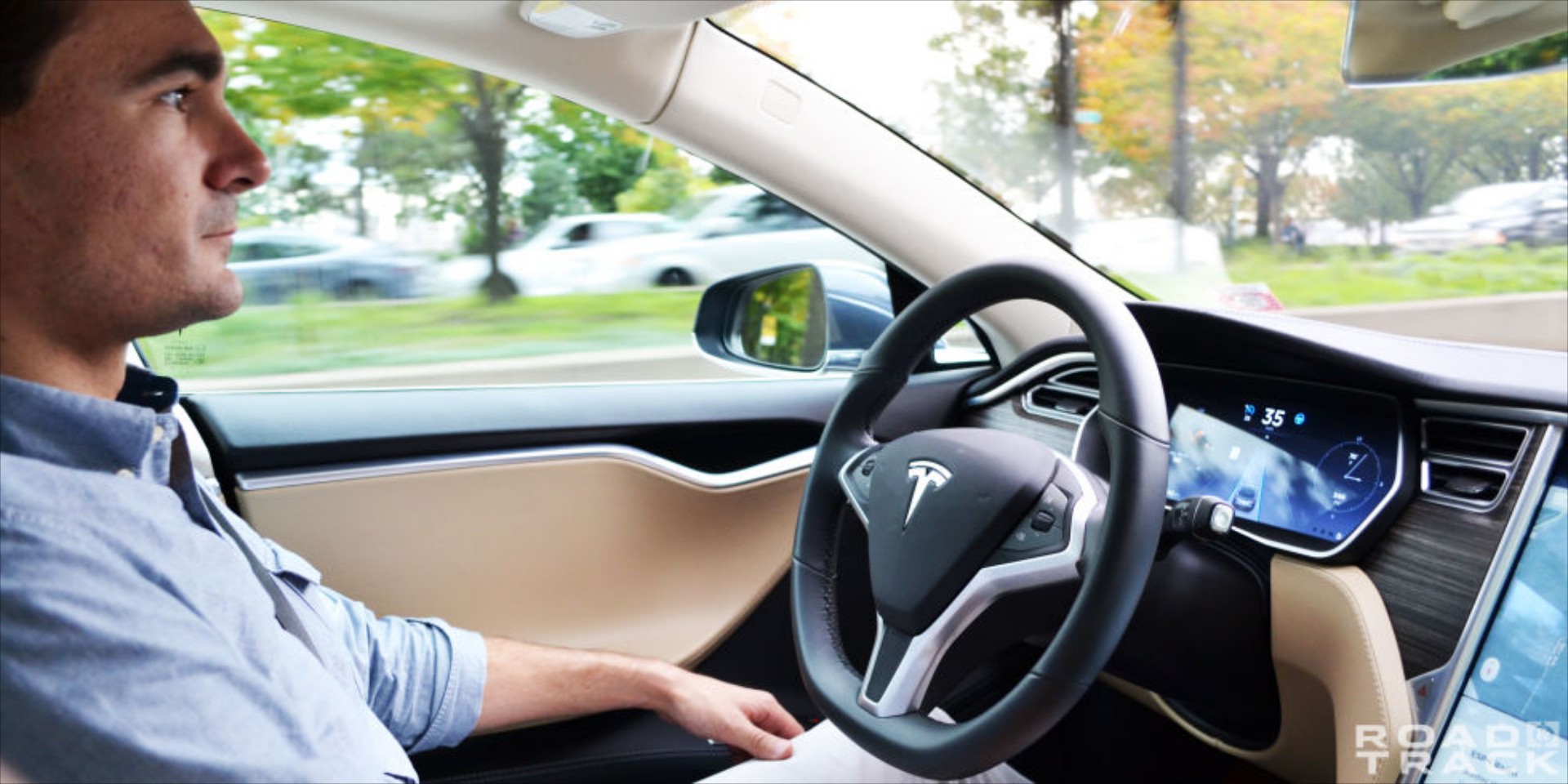 Tesla: Αυτόνομο μοντέλο στα δύο επόμενα χρόνια