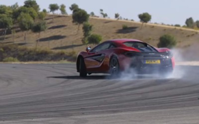 Τι κάνει ένας κάτοχος μιας McLaren 570S; (Video)