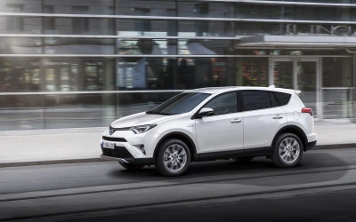 ΟΔΗΓΟΥΜΕ: Νέο Toyota RAV4 Hybrid