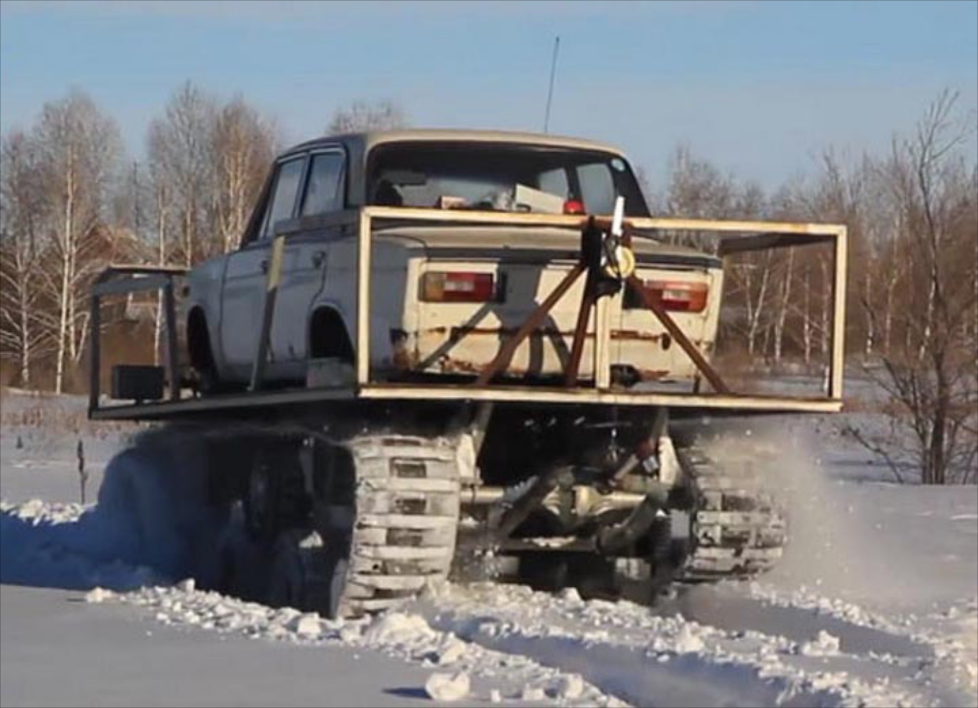 Ένα τανκ μάρκας… Lada (video)