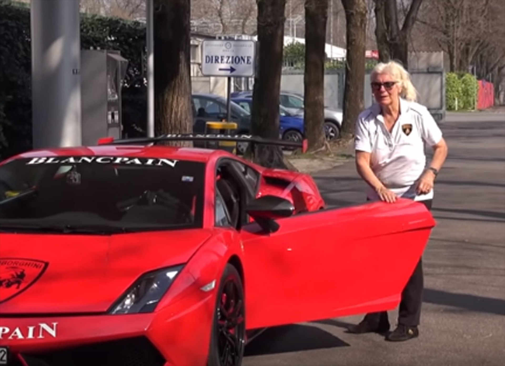Γιαγιά με Lamborghini στην πίστα (video)