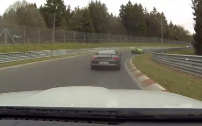 «Ταξί» κυνηγάει Lamborghini και Porsche (video)