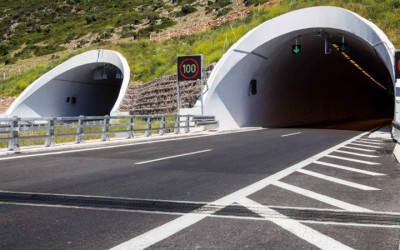 Σε ένα χρόνο έτοιμες οι σήραγγες των Τεμπών