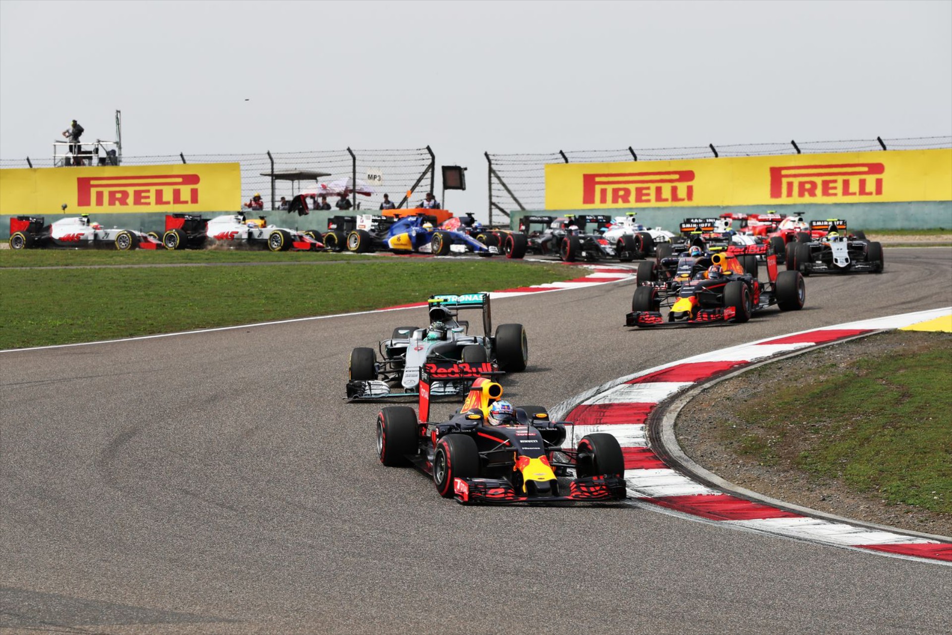 F1: Αρχίζει να νιώθει την πίεση της Ferrari o Vettel;