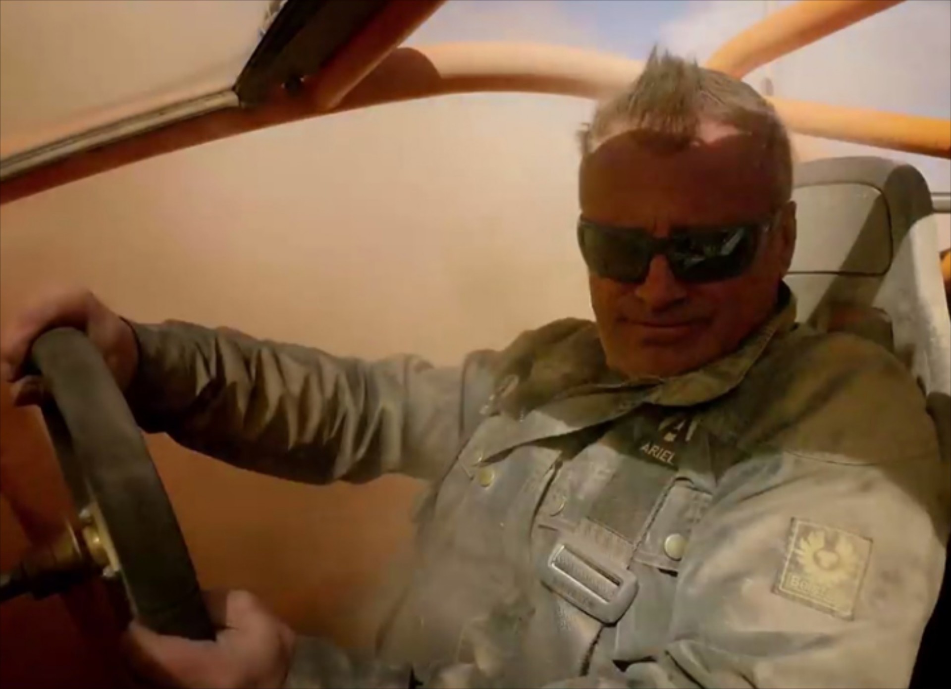 Ο Matt LeBlanc του Top Gear τρώει… χώμα (video)