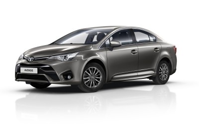 Ανανέωση για τα Toyota Avensis και Auris Hybrid