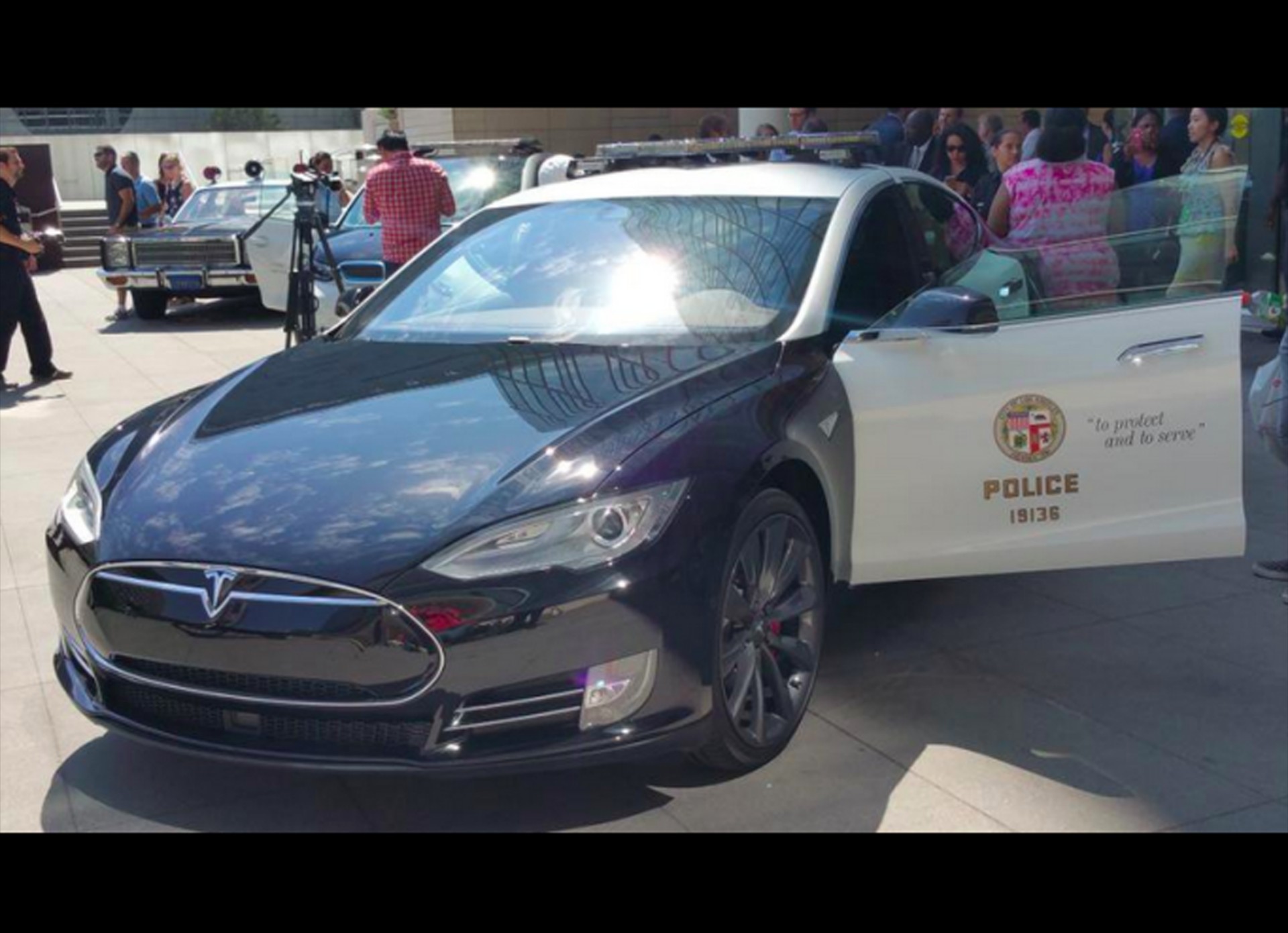 Tesla Model S για την αστυνομία του L.A.