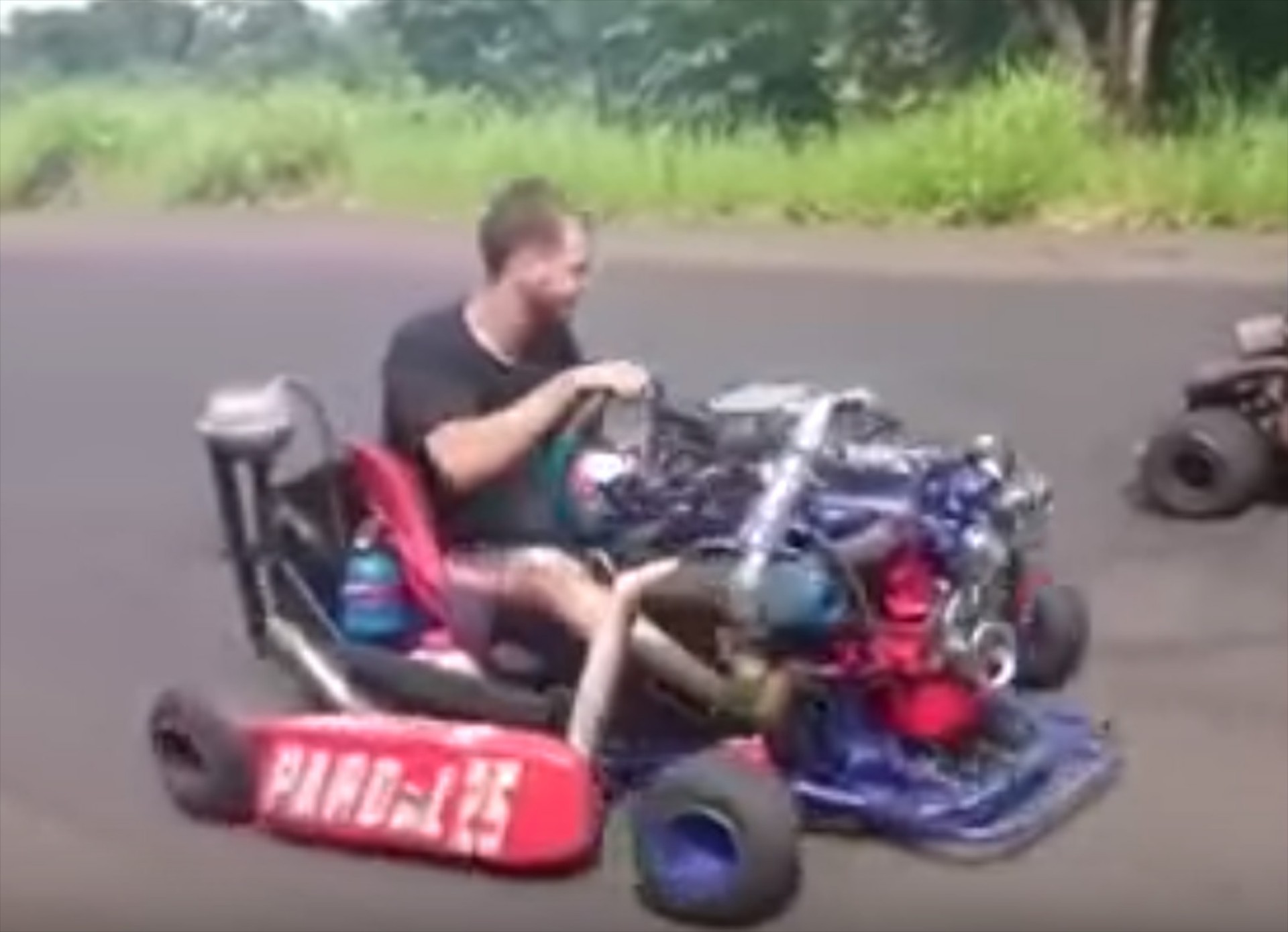 Go-kart με 4κύλινδρο turbo μοτέρ (video)