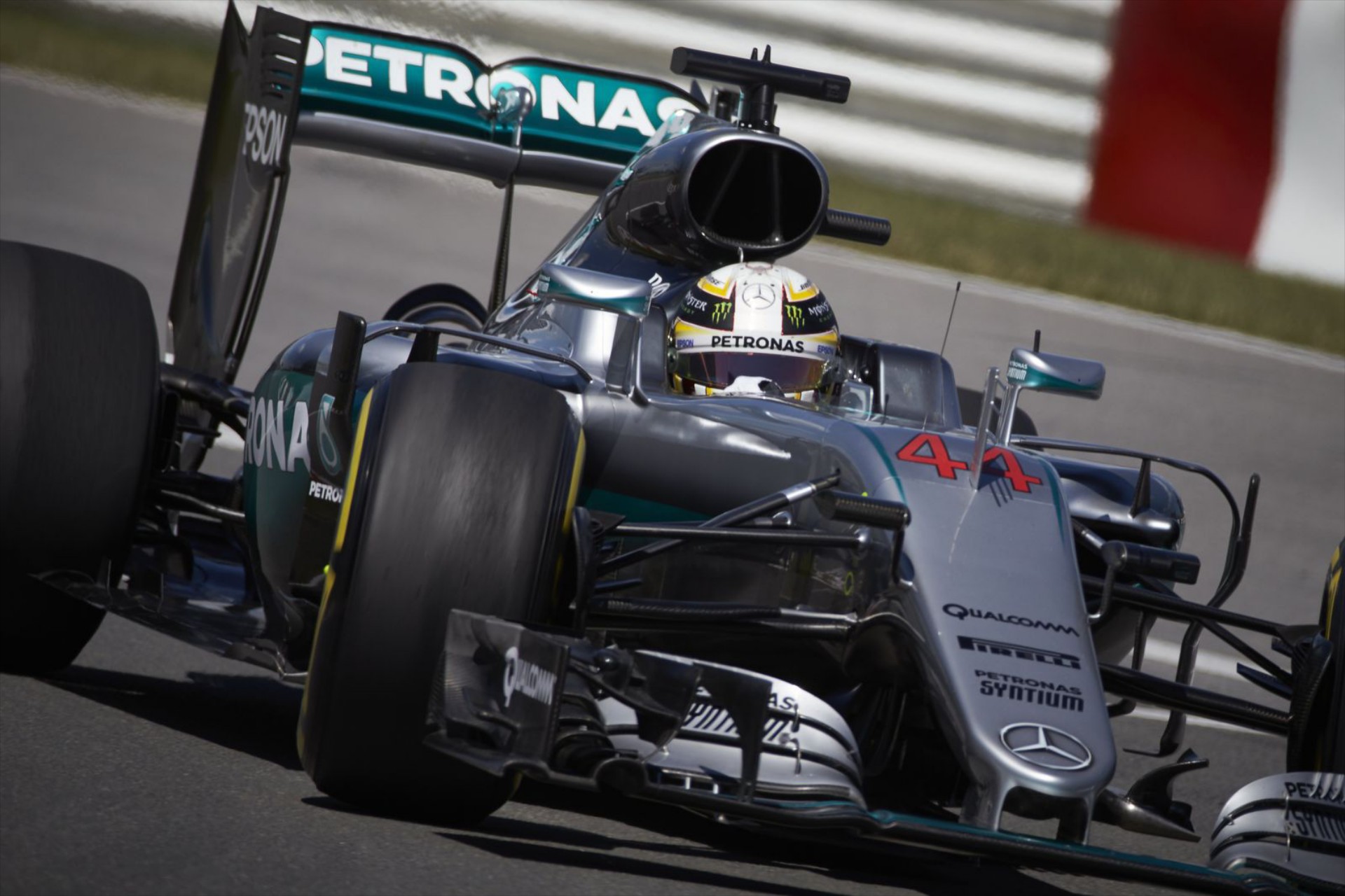 F1: Μεγάλος νικητής ο Lewis Hamilton