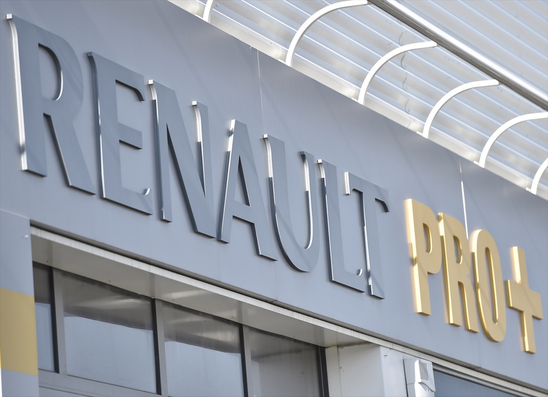 Σταθερά πρώτη στα επαγγελματικά η Renault