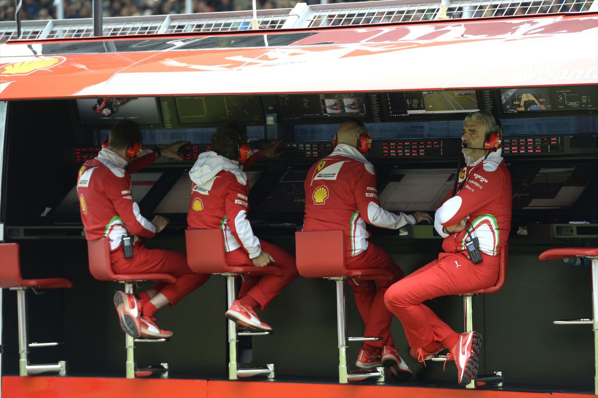 F1: Οργιάζουν και πάλι οι φήμες στην Ferrari