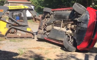 Νευριασμένος πατέρας καταστρέφει ένα Audi A4 (video)
