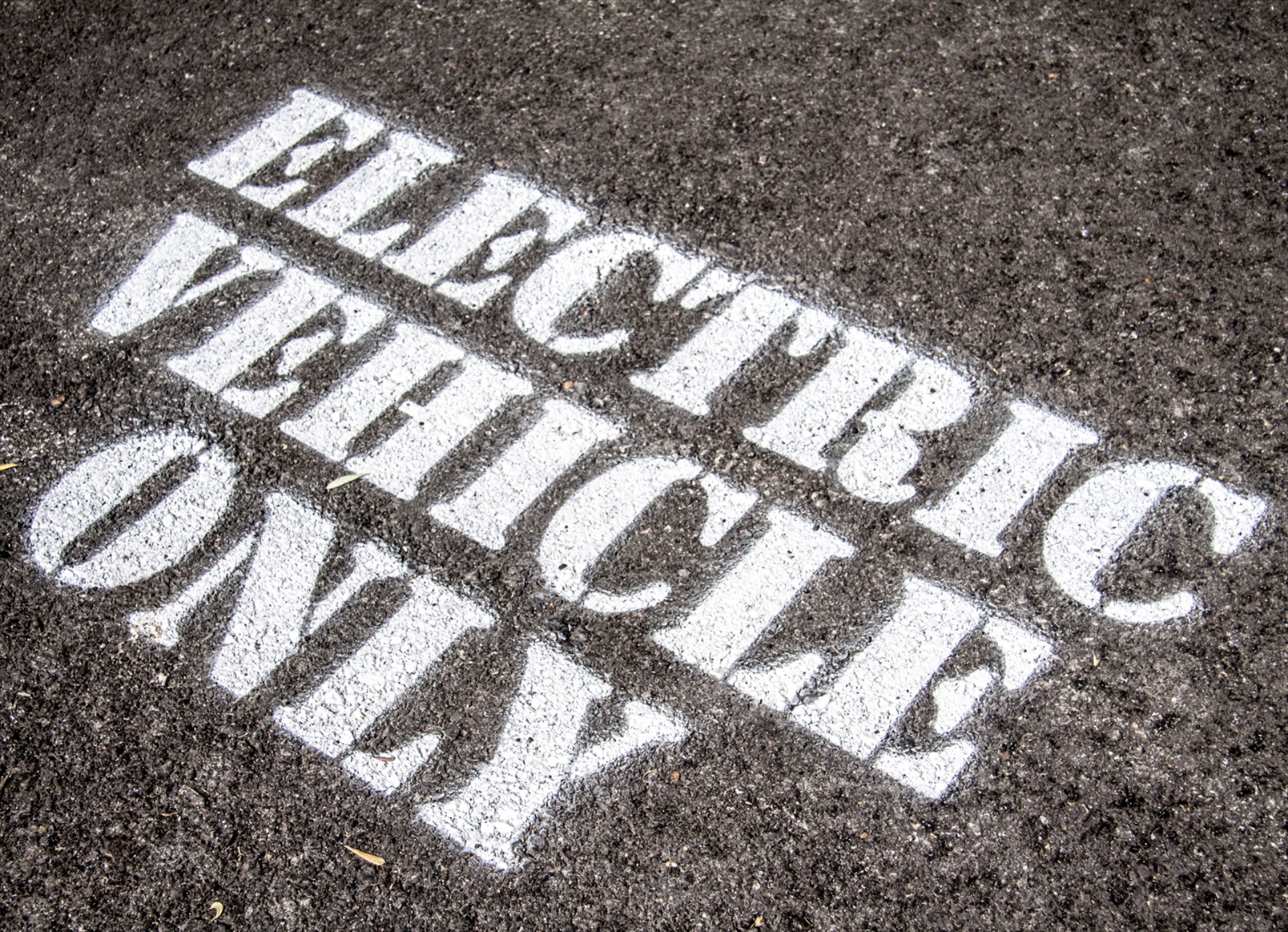 30 νέοι σταθμοί φόρτισης στην Αττική