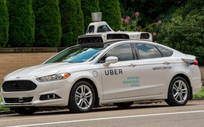 Συμβαίνει τώρα! Ταξί χωρίς οδηγό!!