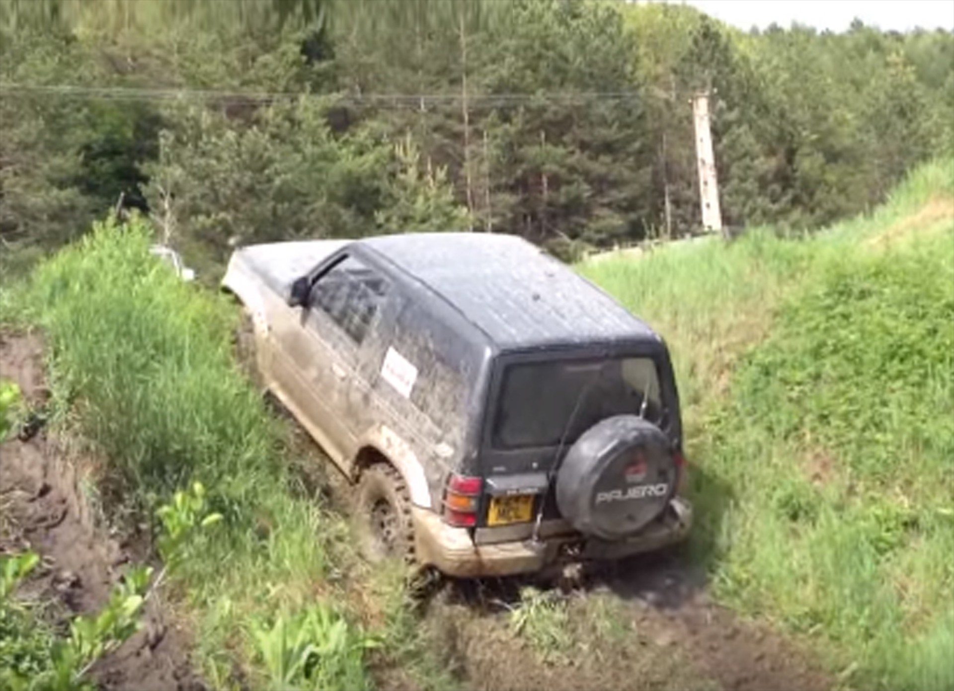 Pajero vs Patrol: Ποιος ανέβηκε; (video)