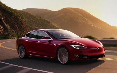 Παρουσίαση έκπληξη μας ετοιμάζει η Tesla