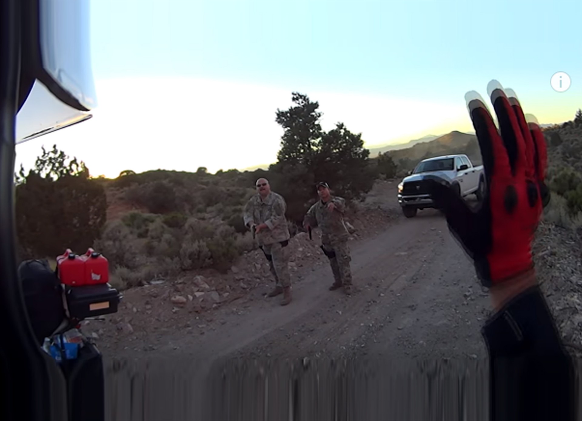 Τι παθαίνει κανείς από το… πουθενά (video)