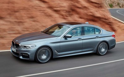 Πως πηγαίνει μόνη της η νέα BMW Σειρά 5 (video)