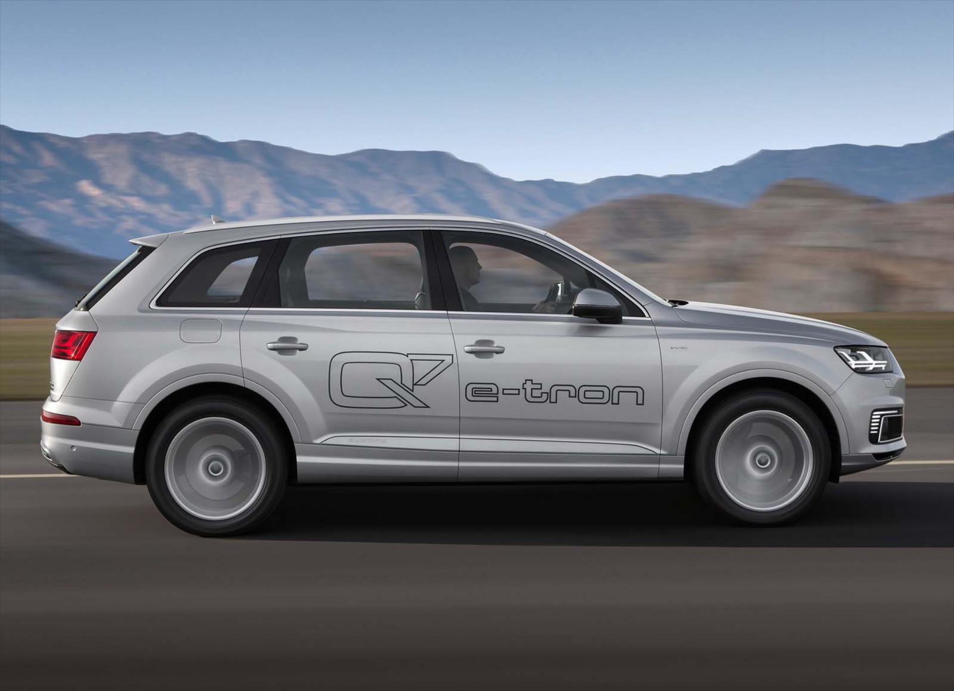 Audi: To ηλεκτρικό SUV θα ονομάζεται απλά… e-tron
