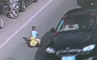 Άγιο είχε το πιτσιρίκι… (video)