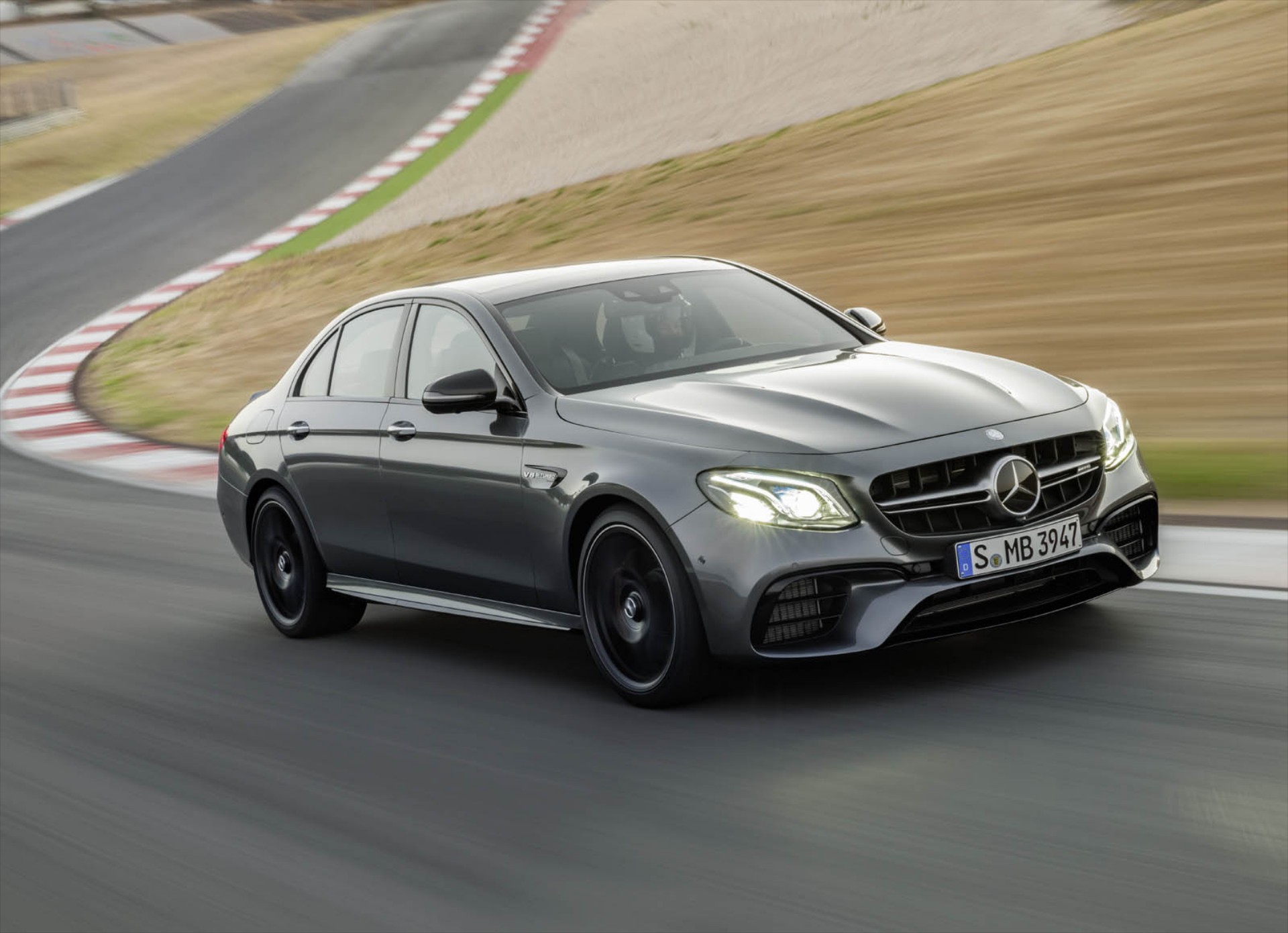 Mercedes-AMG E 63 S επιτάχυνση 0-250 km/h (video)