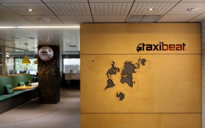 To Taxibeat στα γερμανικά χέρια της Daimler