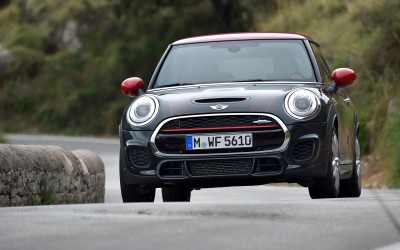 Πώς ακούγεται ένα MINI John Cooper Works σε τούνελ; (video)