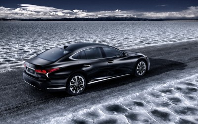 Lexus LS 500h: Αποκάλυψη στη Γενεύη