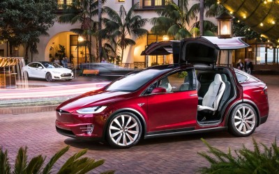 Πόσα Tesla «πουλήθηκαν» στην Ελλάδα το 2016;