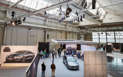 Έτσι στήθηκε η παρουσίαση του νέου Insignia (vid)