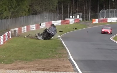 Renault Clio RS που έκανε... πιρουέτες  (video)