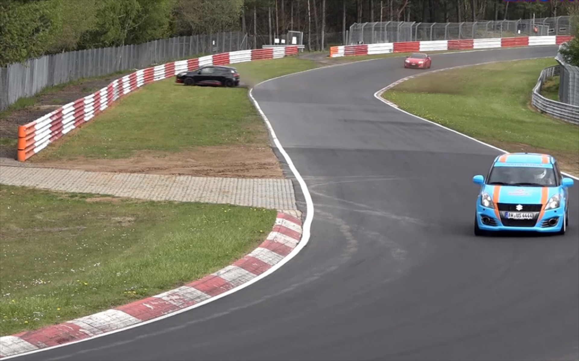 Άσχημο track day για το Clio RS (video)