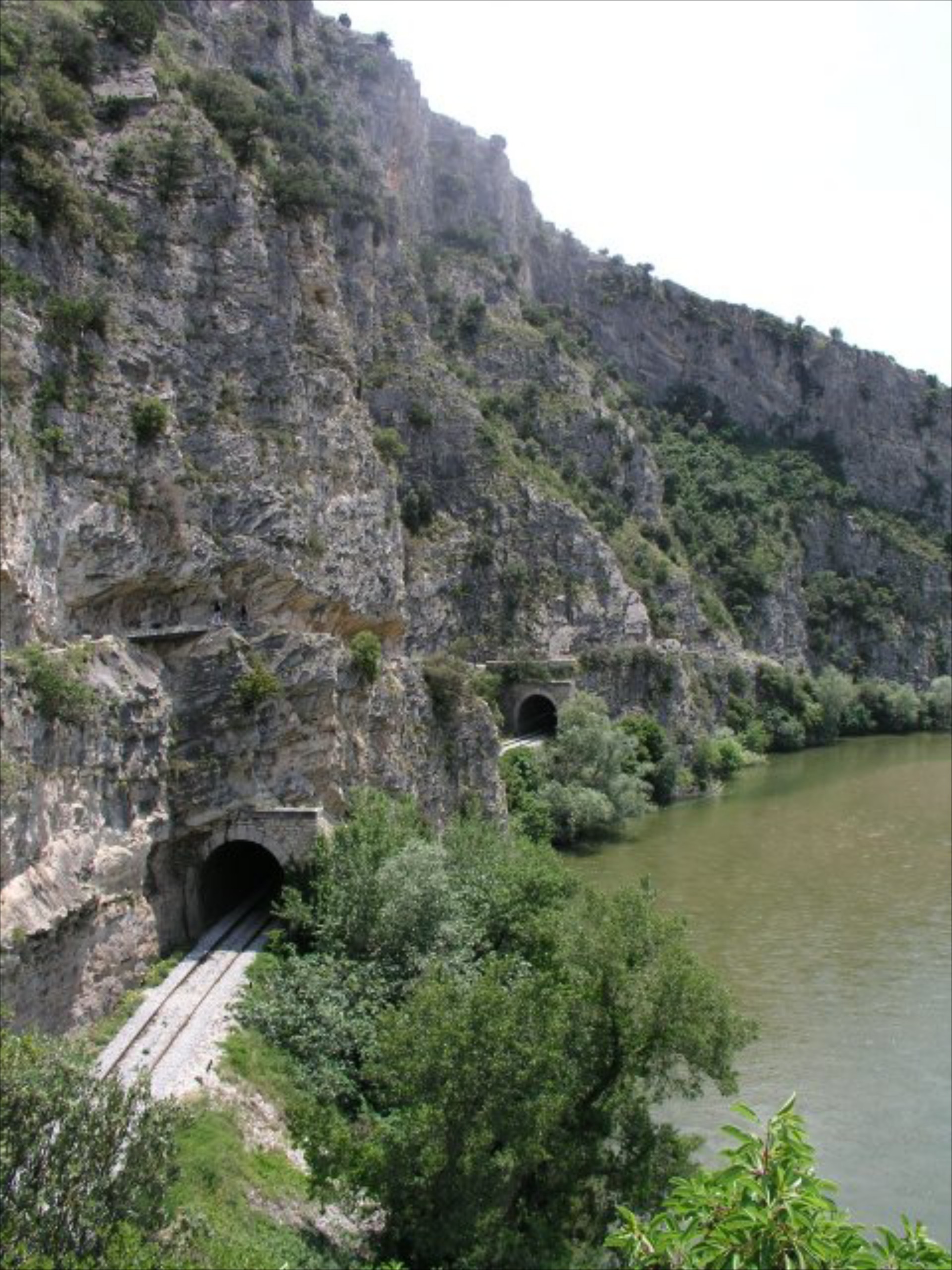Κλειστά τα Τέμπη