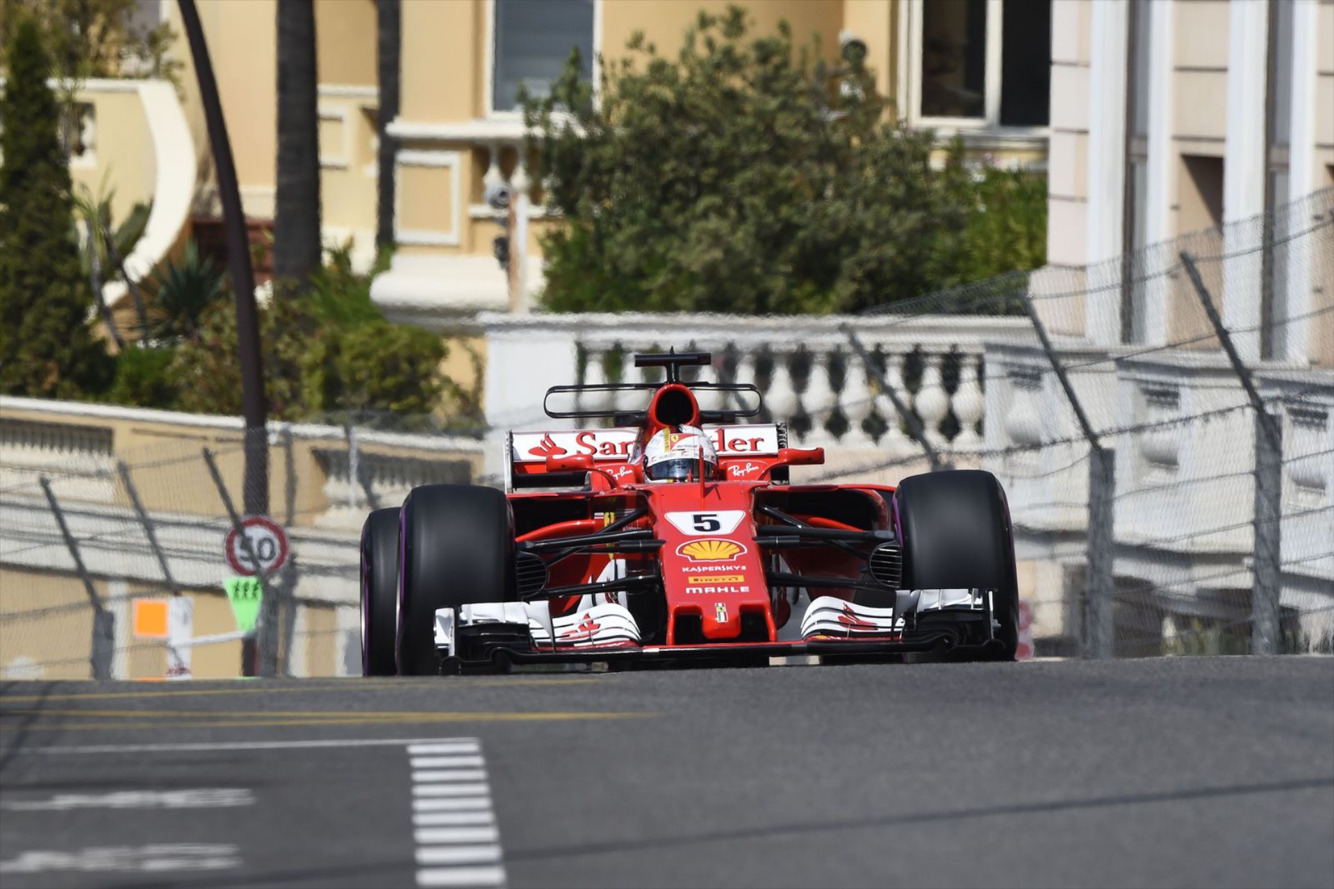 F1: Marchionne: Ο Vettel μπορεί να κάτσει όσο θέλει