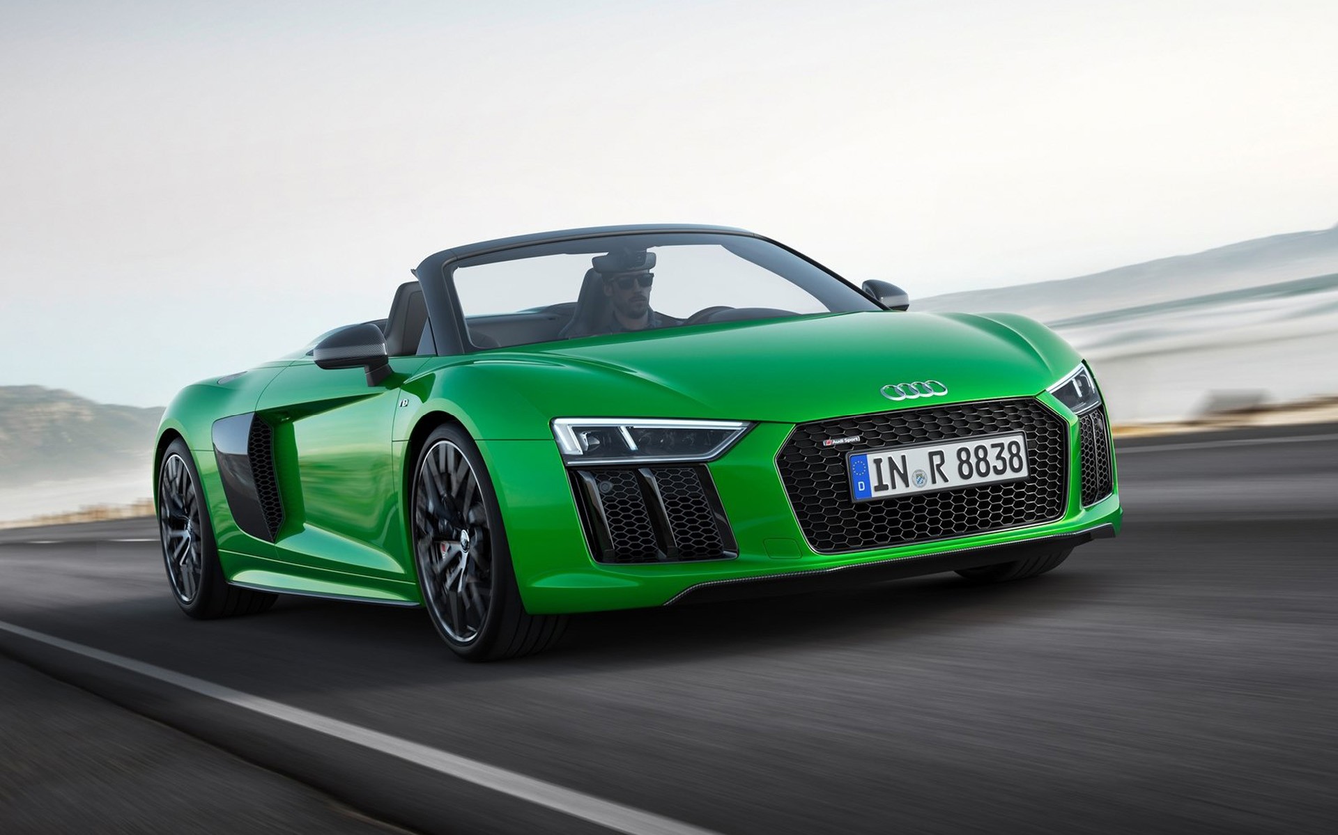 Το νέο Audi R8 Spyder V10 Plus προκαλεί… ζαλάδα (vid)