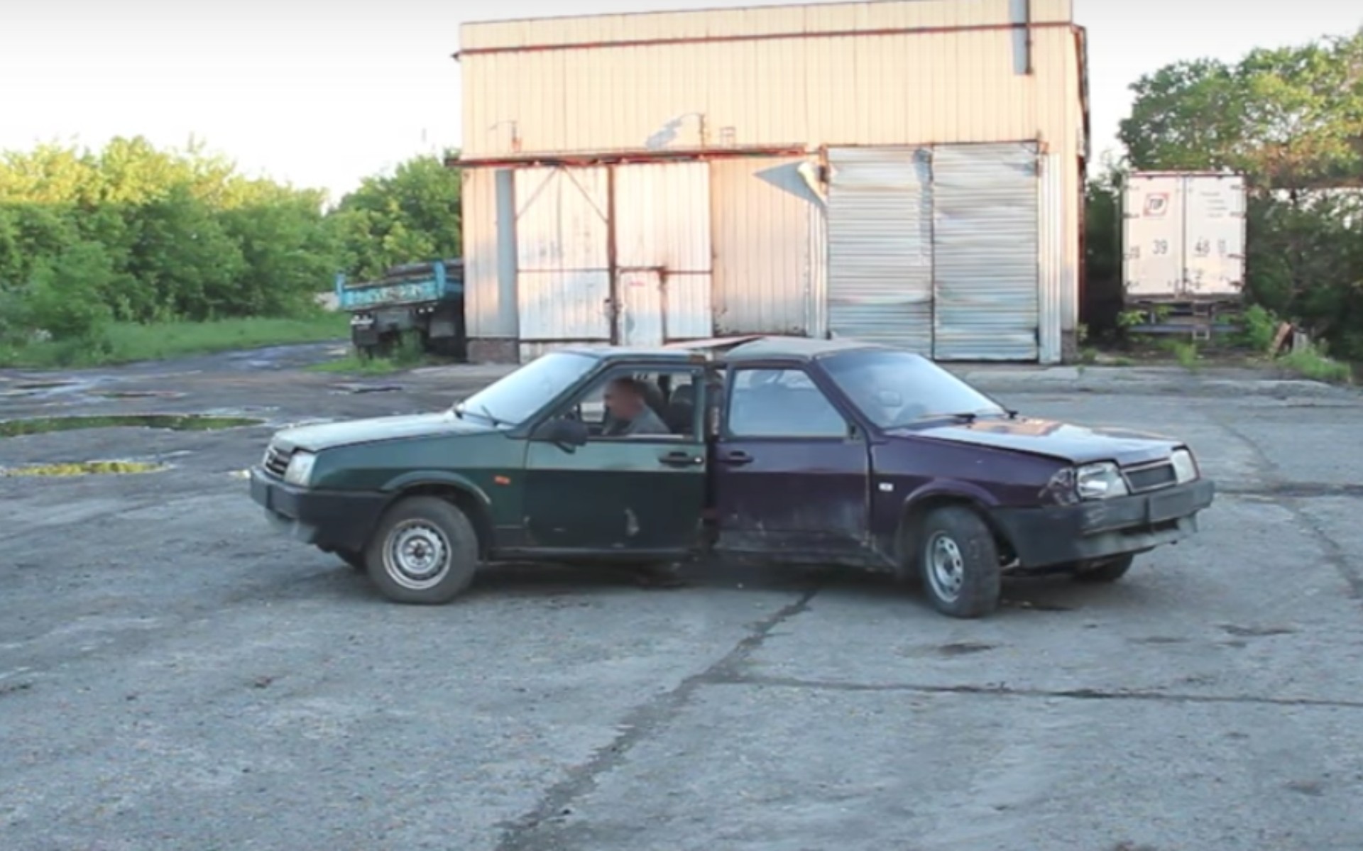 Ρώσικο finger spinner με… αυτοκίνητα (video)