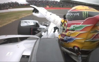 F1: pole position για τον Lewis Hamilton