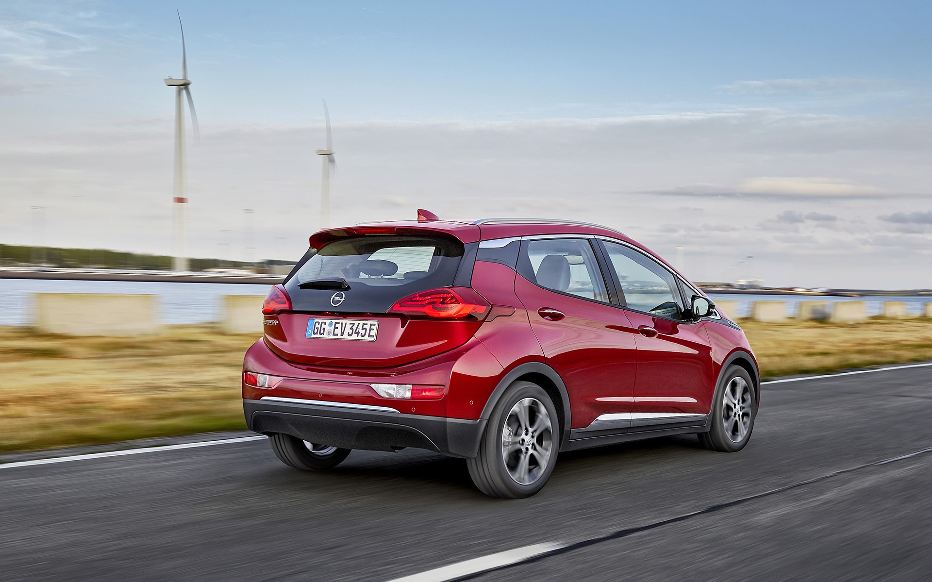Πόσα χλμ με μία φόρτιση από το ηλεκτρικό Opel;